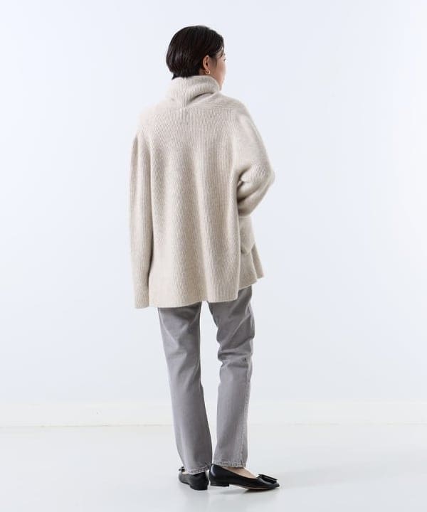 SANOさんの「BEAMS WOMEN｜Demi-Luxe BEAMS / バックル ポインテッドトゥ パンプス」を使ったコーディネート