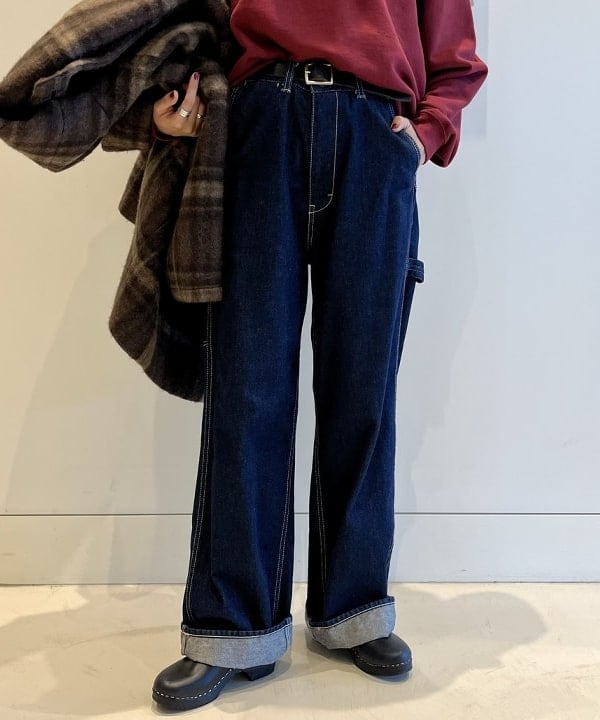 ミナミマリコさんの「BEAMS WOMEN｜12オンス デニム ペインター パンツ」を使ったコーディネート