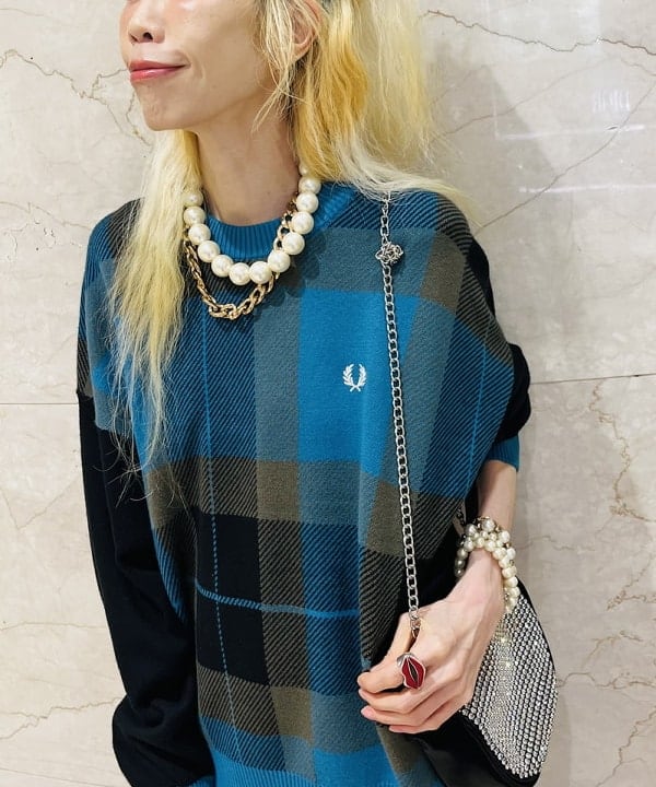 ひるてぃさんの「BEAMS WOMEN｜Ray BEAMS / ライン ストーン バッグ」を使ったコーディネート