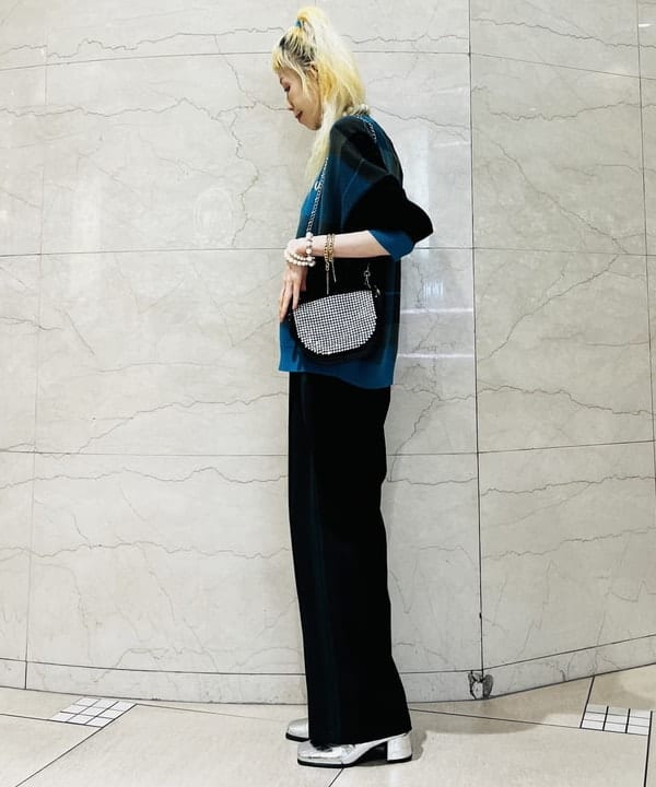 ひるてぃさんの「BEAMS WOMEN｜Ray BEAMS / ライン ストーン バッグ」を使ったコーディネート