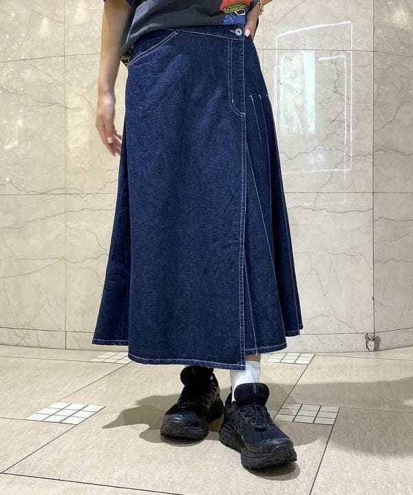 吉田 花さんの「BEAMS WOMEN｜ラップ プリーツ スカート」を使ったコーディネート