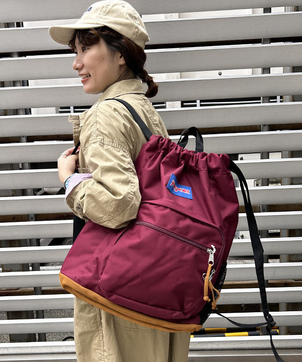 まつむさんの「BEAMS WOMEN｜JANSPORT &times; BEAMS / 別注 Pack & Go」を使ったコーディネート