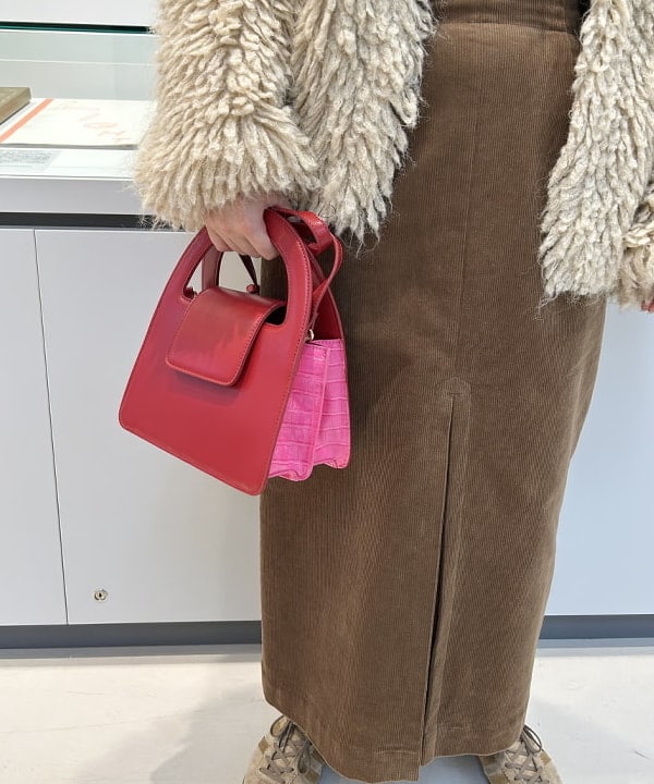 渡邊 舞さんの「BEAMS WOMEN｜Ray BEAMS / コーデュロイ BOXタック スカート」を使ったコーディネート