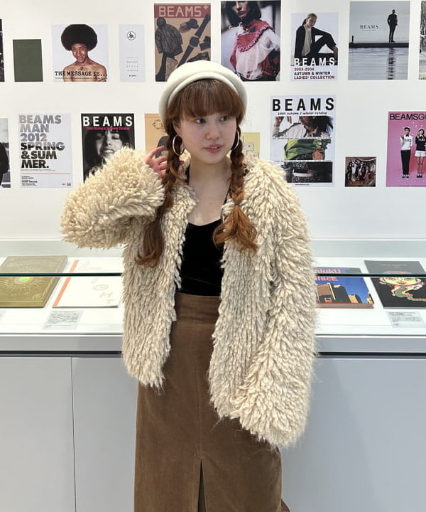 渡邊 舞さんの「BEAMS WOMEN｜Ray BEAMS / コーデュロイ BOXタック スカート」を使ったコーディネート