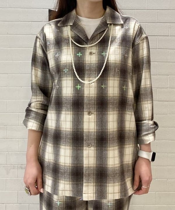 木村 海侑さんの「BEAMS WOMEN｜BEAMS BOY / 樹脂 パール ロング ネックレス」を使ったコーディネート