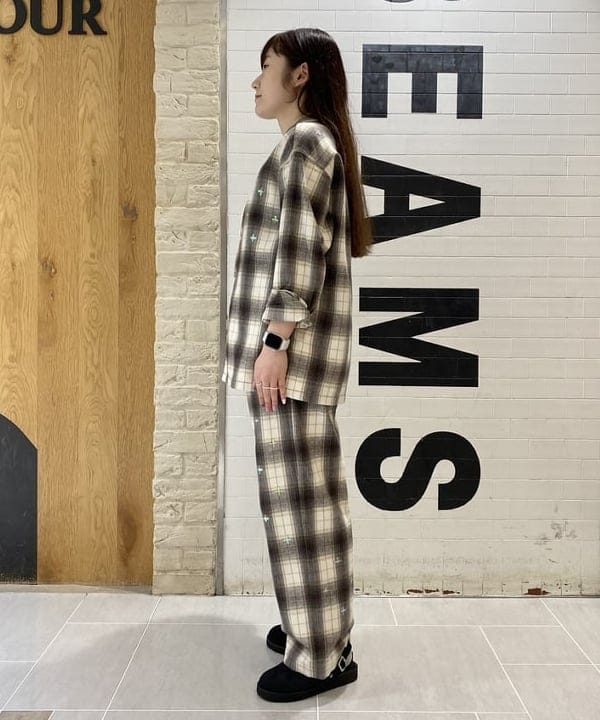 木村 海侑さんの「BEAMS WOMEN｜BEAMS BOY / 樹脂 パール ロング ネックレス」を使ったコーディネート