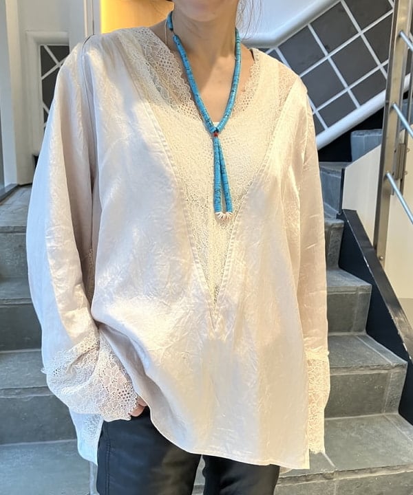 ロドリリオンLACE LINGERIE V-NECK PULLOVER