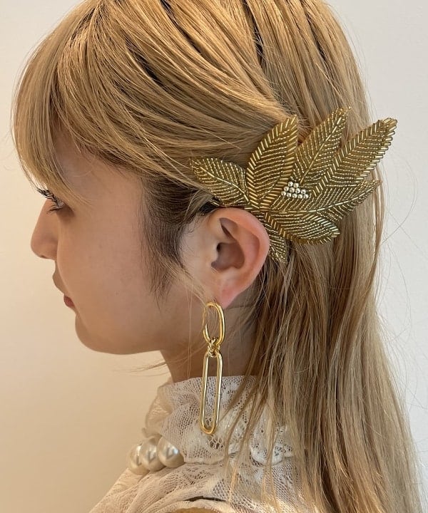 松本 佳菜子さんの「BEAMS WOMEN｜Ray BEAMS / アンクルストラップ パンプス」を使ったコーディネート