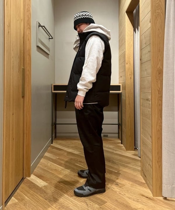 新里 京介さんの「BEAMS WOMEN｜BEAMS ベーシック フーディ」を使ったコーディネート