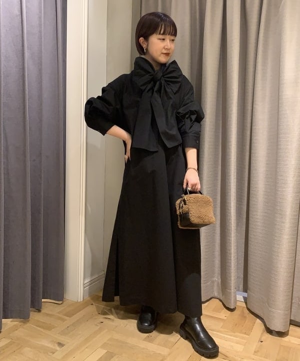 中川　ゆららさんの「BEAMS WOMEN｜VIOLAd’ORO × Demi-Luxe BEAMS / 別注 エコムートン ミニショルダーバッグ」を使ったコーディネート