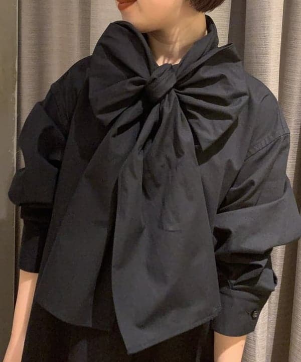 中川　ゆららさんの「BEAMS WOMEN｜VIOLAd’ORO × Demi-Luxe BEAMS / 別注 エコムートン ミニショルダーバッグ」を使ったコーディネート