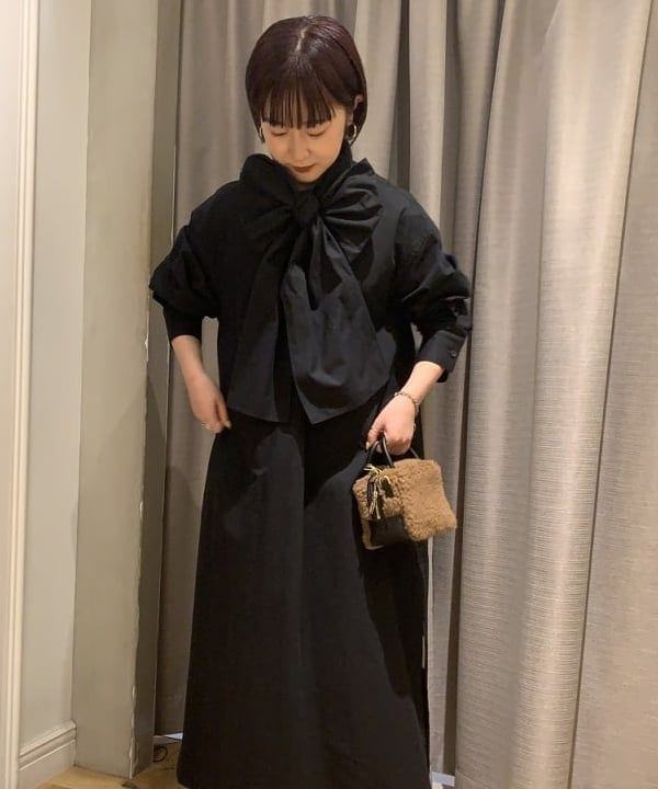 中川　ゆららさんの「BEAMS WOMEN｜VIOLAd’ORO × Demi-Luxe BEAMS / 別注 エコムートン ミニショルダーバッグ」を使ったコーディネート