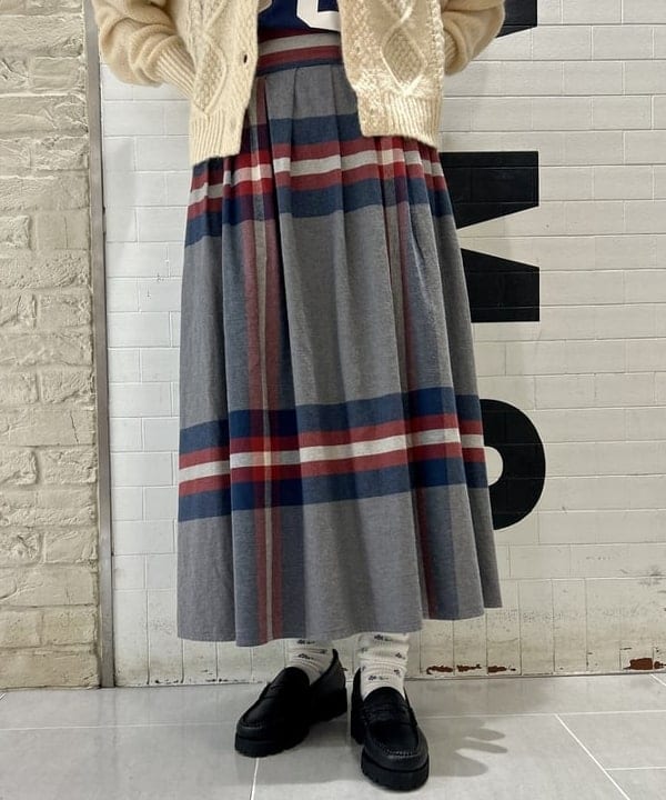 小原 もこさんの「BEAMS WOMEN｜BEAMS BOY / 樹脂 パール ロング ネックレス」を使ったコーディネート