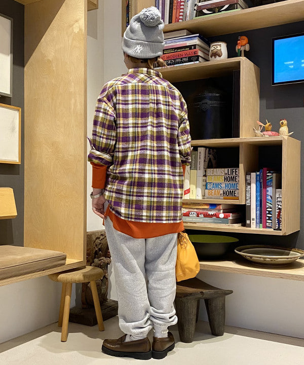 吉野 多恵さんの「BEAMS WOMEN｜BEAMS BOY / ミリタリーリブ ヘンリーネック ロングスリーブ」を使ったコーディネート