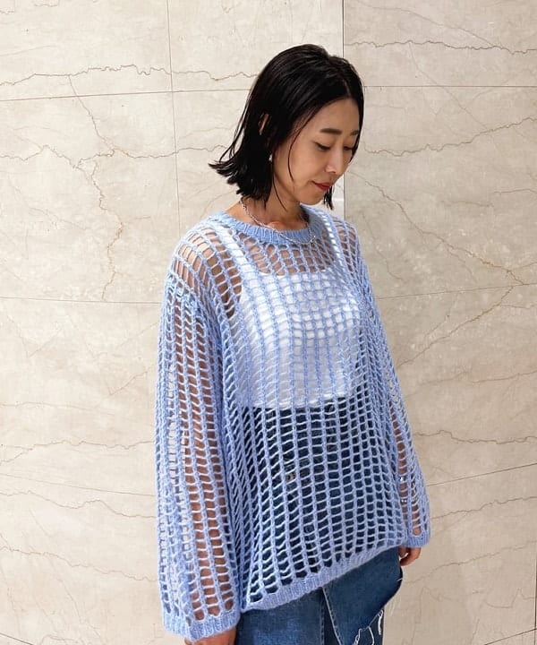 川口 恵さんの「BEAMS WOMEN｜PHILIPPE AUDIBERT / Perles Metal ブレスレット」を使ったコーディネート
