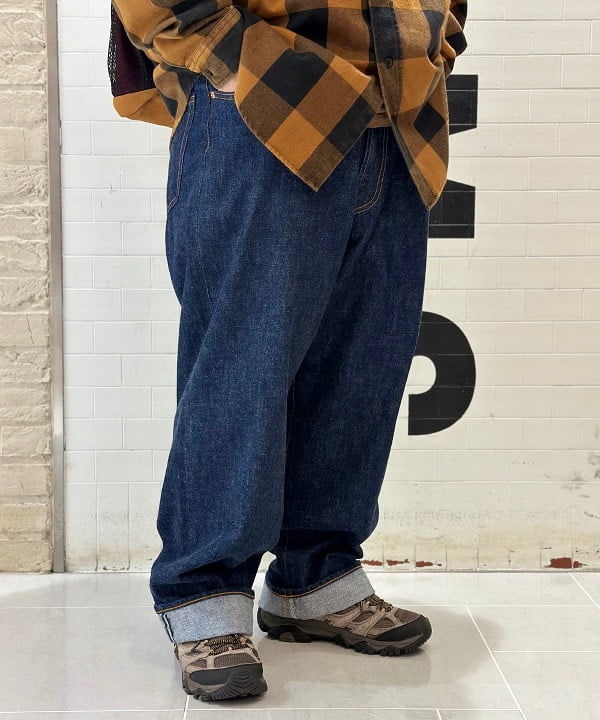 佐々木 優さんの「BEAMS WOMEN｜BEAMS / ワイドフィット デニムパンツ」を使ったコーディネート