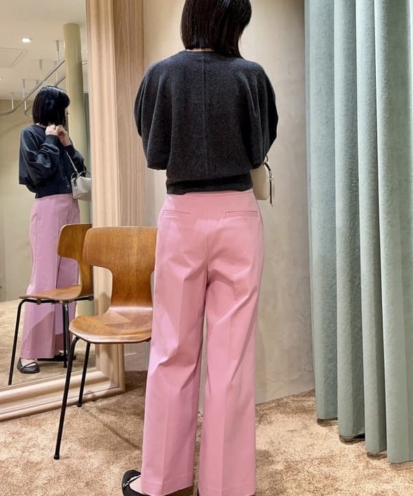 山田 千遥さんの「BEAMS WOMEN｜Demi-Luxe BEAMS / ピンタック ダブルクロス パンツ」を使ったコーディネート