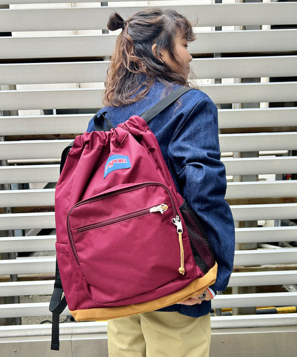 おとむさんの「BEAMS WOMEN｜JANSPORT &times; BEAMS / 別注 Pack & Go」を使ったコーディネート