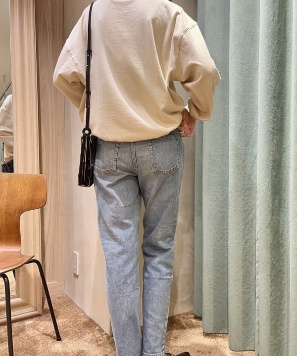 山田 千遥さんの「BEAMS WOMEN｜AK+1 / 11オンス デニムパンツ」を使ったコーディネート