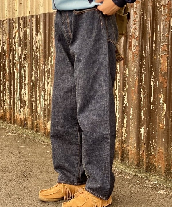 鈴木 悠里さんの「BEAMS WOMEN｜BEAMS / ワイドフィット デニムパンツ」を使ったコーディネート