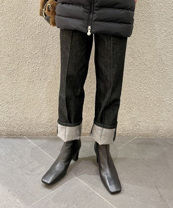 五十峯 さよさんの「BEAMS WOMEN｜PYRENEX / SPOUTNIC SOFT2 ロングダウン コート」を使ったコーディネート