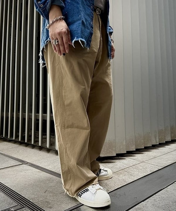 林 義人さんの「BEAMS PLUS / ウエストポイントクロス ミリタリー トラウザーズ」を使ったコーディネート