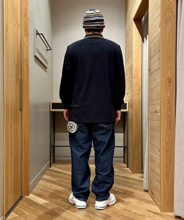 新里 京介さんの「BEAMS WOMEN｜ワイド テーパード デニム」を使ったコーディネート