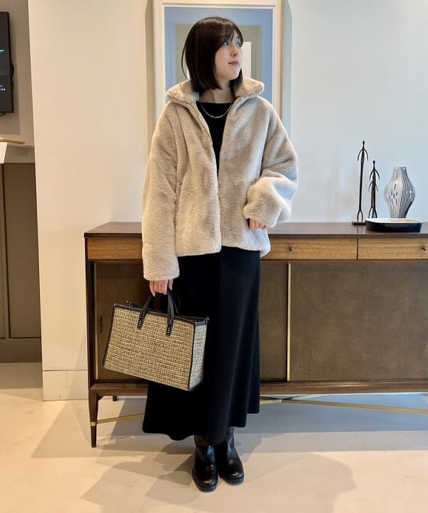 山田 千遥さんの「BEAMS WOMEN｜TATRAS / BARBRA ボアブルゾン」を使ったコーディネート
