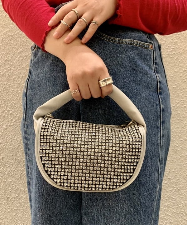 吉田　真実さんの「BEAMS WOMEN｜BEAMS BOY / パール セット ヘアピン」を使ったコーディネート