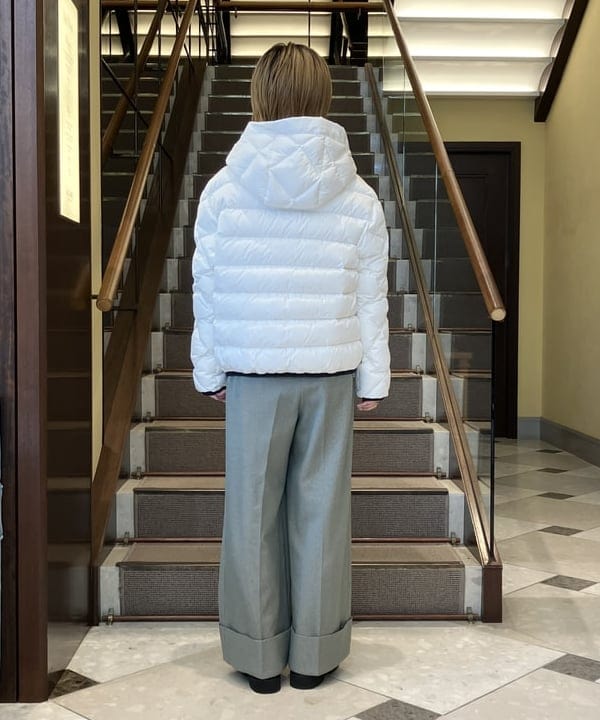 蒲原 捺美さんの「BEAMS WOMEN｜▲MONCLER / ARVOUIN ダウンジャケット」を使ったコーディネート