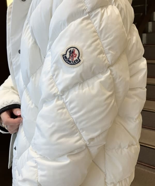 蒲原 捺美さんの「BEAMS WOMEN｜▲MONCLER / ARVOUIN ダウンジャケット」を使ったコーディネート