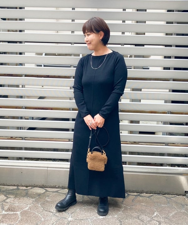 藤井 裕実子さんの「BEAMS WOMEN｜VIOLAd’ORO × Demi-Luxe BEAMS / 別注 エコムートン ミニショルダーバッグ」を使ったコーディネート