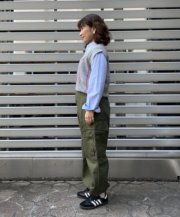 まつむさんの「BEAMS WOMEN｜【別注】BUZZ RICKSON'S / ポプリン アーミーパンツ」を使ったコーディネート