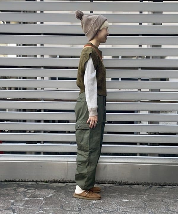 みりさんの「BEAMS WOMEN｜【別注】BUZZ RICKSON'S / ポプリン アーミーパンツ」を使ったコーディネート