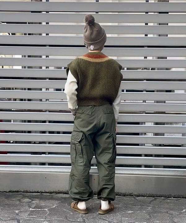 みりさんの「BEAMS WOMEN｜【別注】BUZZ RICKSON'S / ポプリン アーミーパンツ」を使ったコーディネート