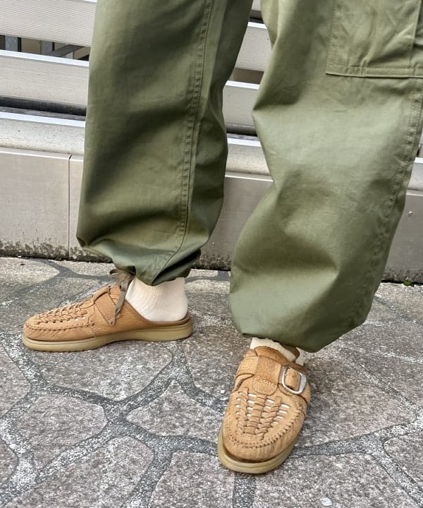 みりさんの「BEAMS WOMEN｜【別注】BUZZ RICKSON'S / ポプリン アーミーパンツ」を使ったコーディネート