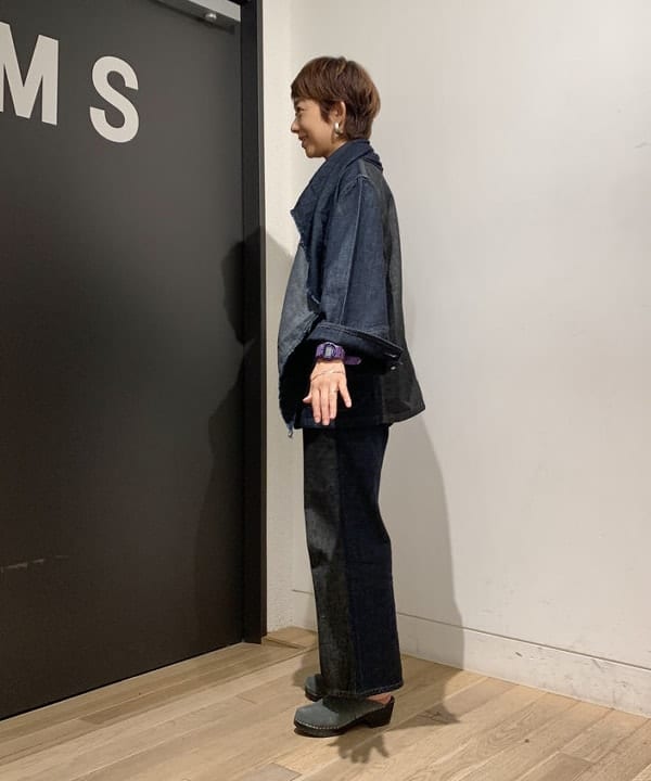 矢野(青木)優香さんの「BEAMS WOMEN｜Lee × maturely / 別注 Indigo & Black Denim Loco Jacket」を使ったコーディネート