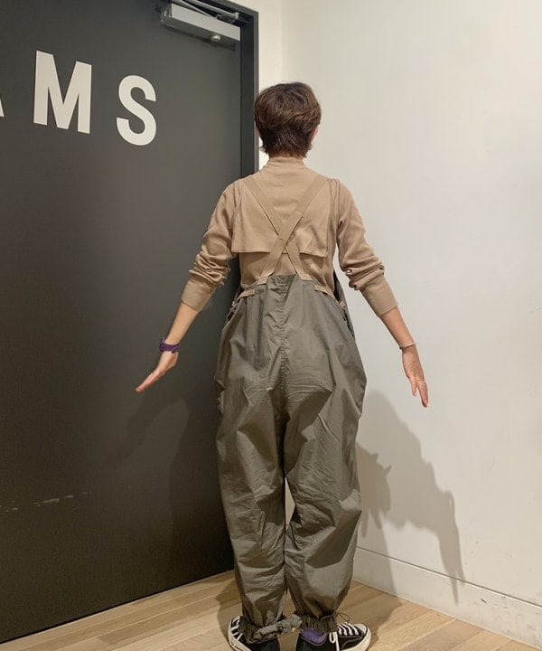 矢野(青木)優香さんの「BEAMS WOMEN｜BEAMS BOY / デタッチカラー ミリタリー ロングスリーブ」を使ったコーディネート
