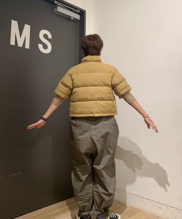 矢野(青木)優香さんの「BEAMS WOMEN｜BEAMS BOY / デタッチカラー ミリタリー ロングスリーブ」を使ったコーディネート