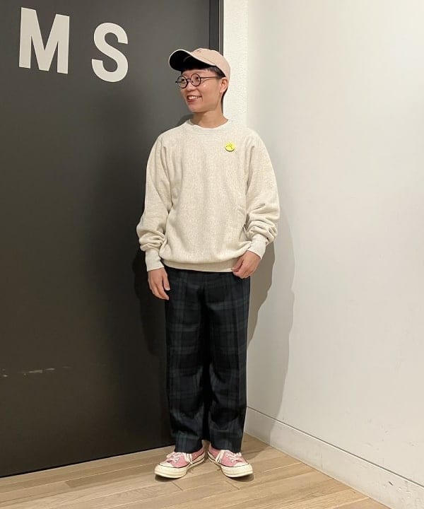 土田 達也さんの「BEAMS WOMEN｜BEAMS BOY / ポリエステル ウール シンチ バック スラックス」を使ったコーディネート