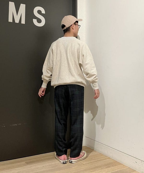 土田 達也さんの「BEAMS WOMEN｜BEAMS BOY / ポリエステル ウール シンチ バック スラックス」を使ったコーディネート