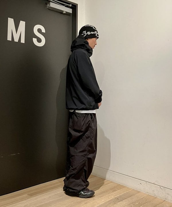 西村 光平さんの「BEAMS WOMEN｜BEAMS PLUS / バックフリース ミリタリー ライナー」を使ったコーディネート