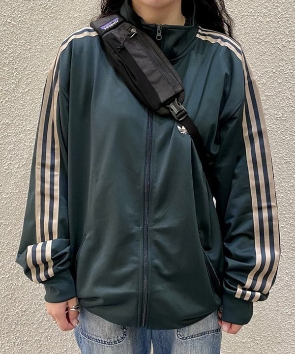 鈴木 悠里さんの「BEAMS WOMEN｜」を使ったコーディネート