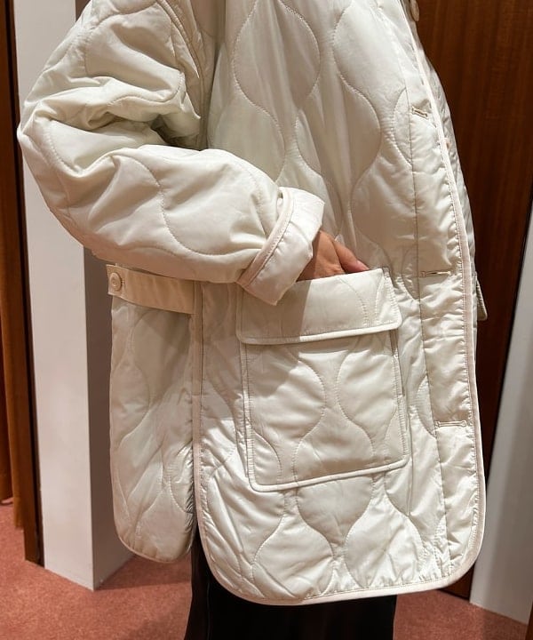 川口 恵さんの「BEAMS WOMEN｜キルティング ノーカラー ブルゾン」を使ったコーディネート