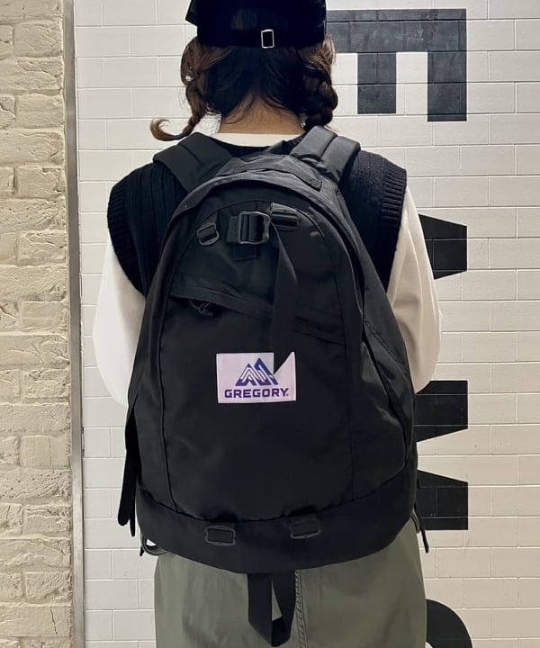 小原 もこさんの「BEAMS WOMEN｜【別注】GREGORY / NICE DAY NEW」を使ったコーディネート