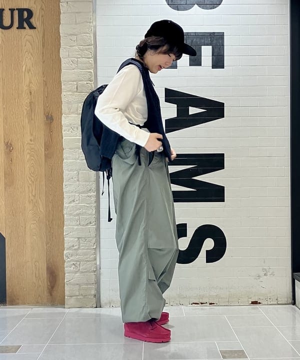 小原 もこさんの「BEAMS WOMEN｜【別注】GREGORY / NICE DAY NEW」を使ったコーディネート
