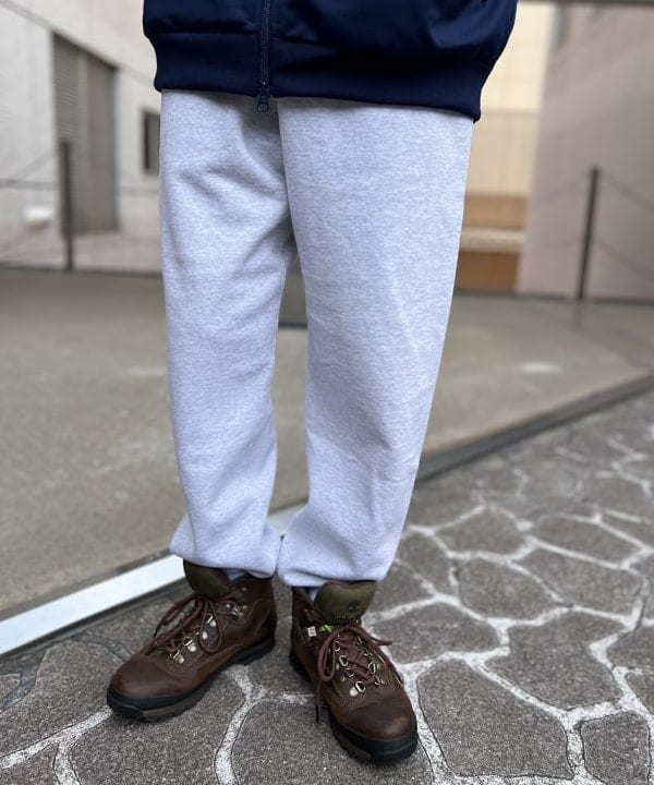 ザキサンさんの「BEAMS WOMEN｜BEAMS / テーパード スウェット パンツ」を使ったコーディネート