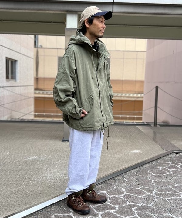 ザキサンさんの「BEAMS WOMEN｜BEAMS / テーパード スウェット パンツ」を使ったコーディネート