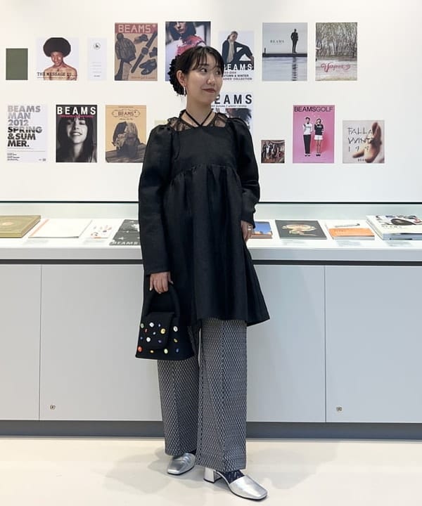 SAEさんの「BEAMS WOMEN｜Ray BEAMS / フクレ ジャカード スクエアネック ミニワンピース」を使ったコーディネート
