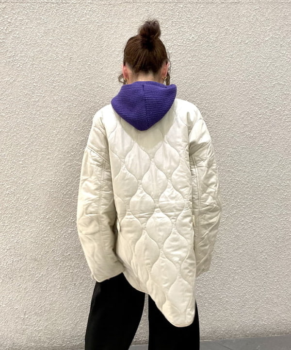 カタヤマ アヤさんの「BEAMS WOMEN｜キルティング ノーカラー ブルゾン」を使ったコーディネート